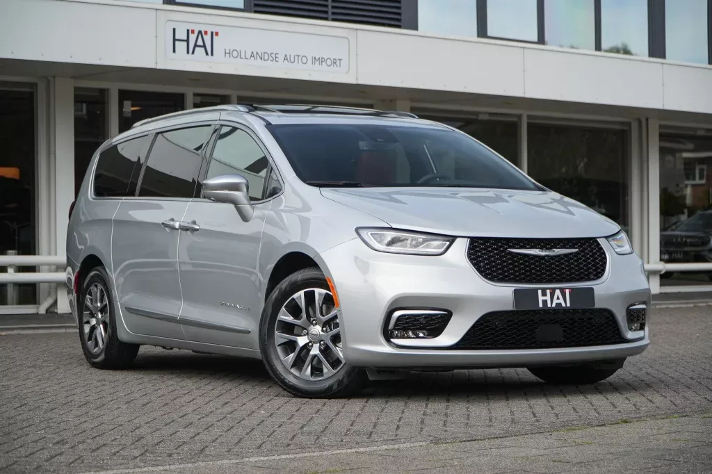 Chrysler Pacifica (2025) — foto 1