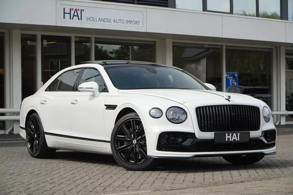 Bentley Flying Spur (2021) — foto 1