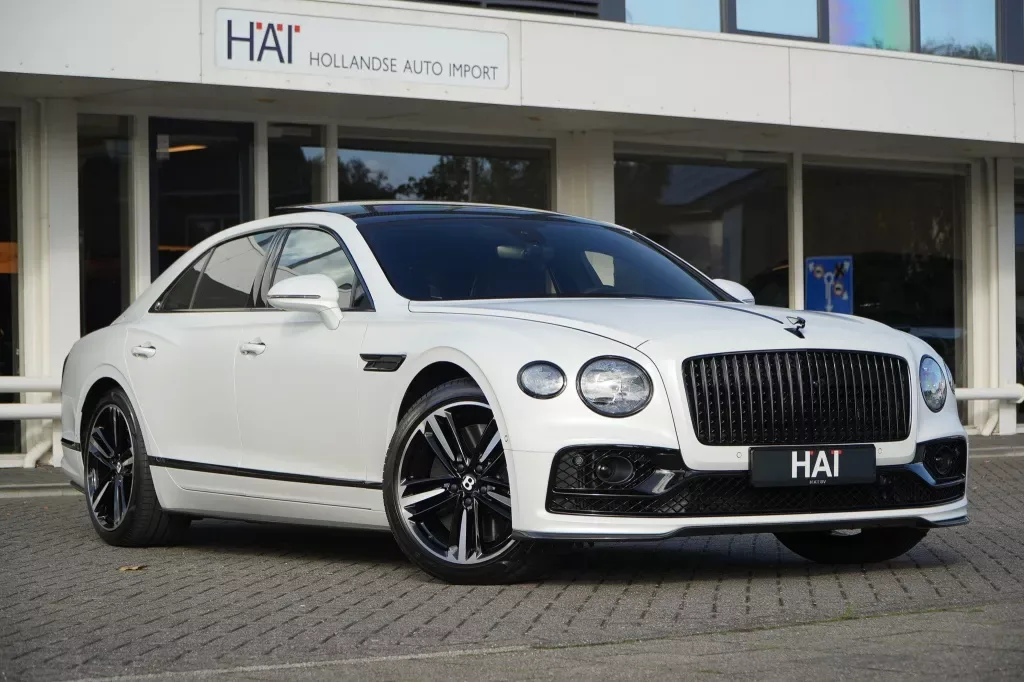 Bentley Flying Spur (2021) — foto 1