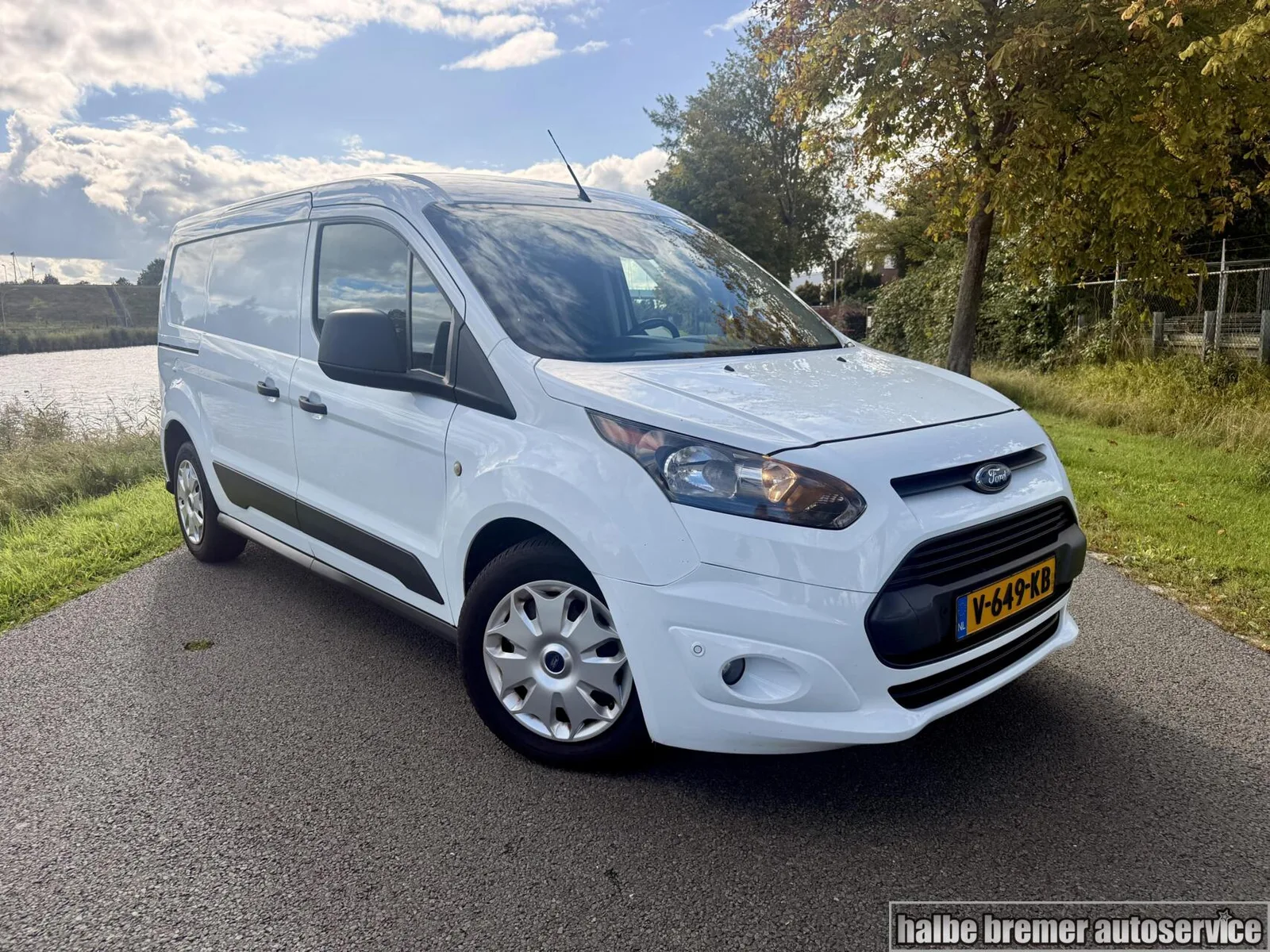 Ford Transit Connect (2017) — foto 1
