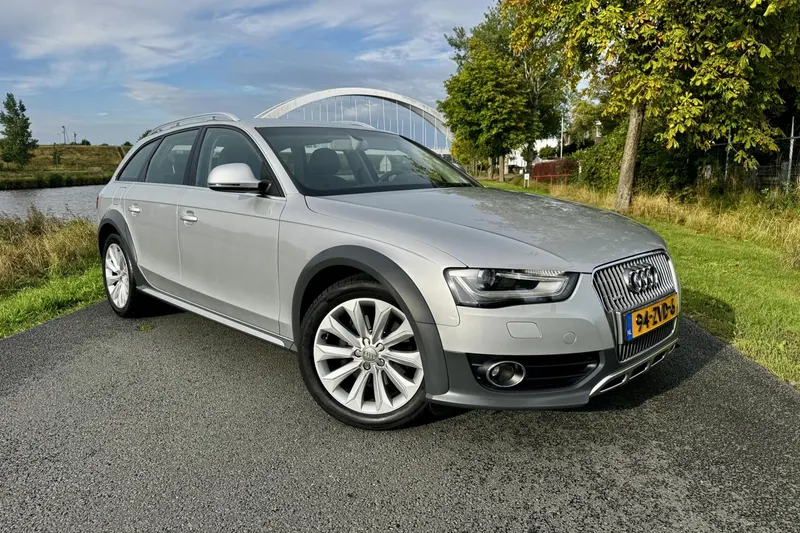 Audi A4 Allroad (2012)