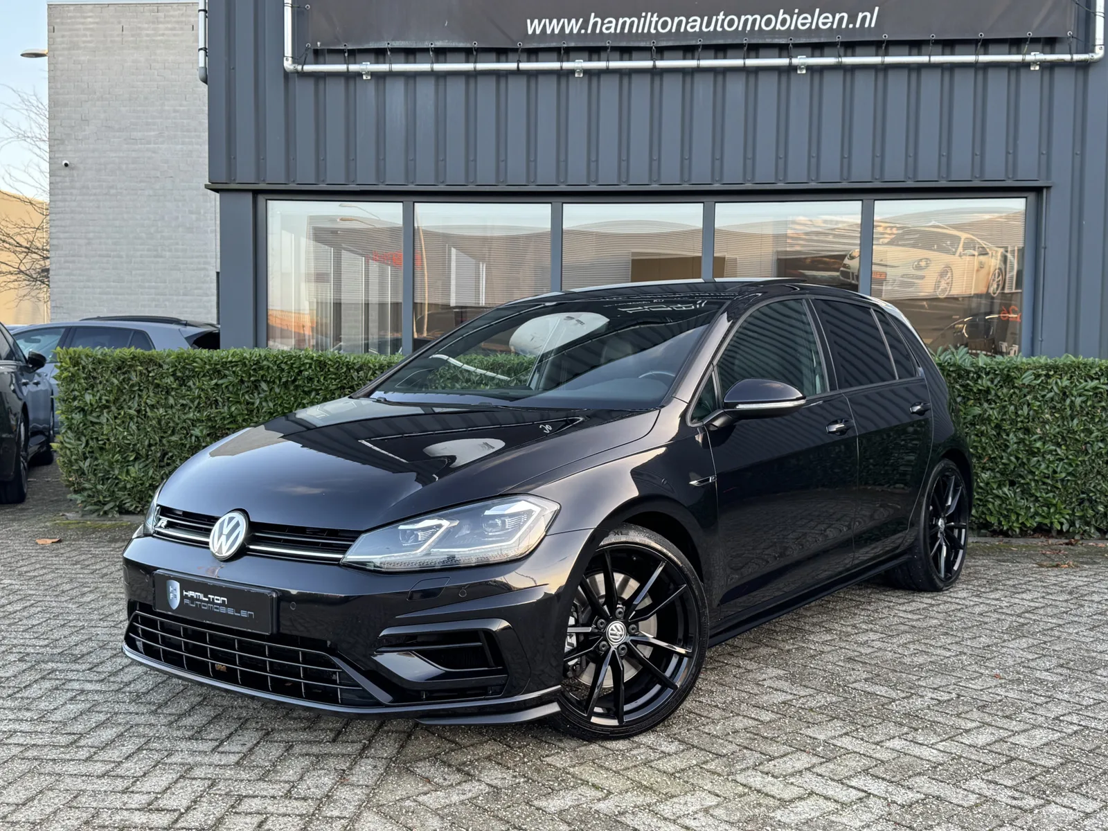 Volkswagen Golf (2019) — foto 1