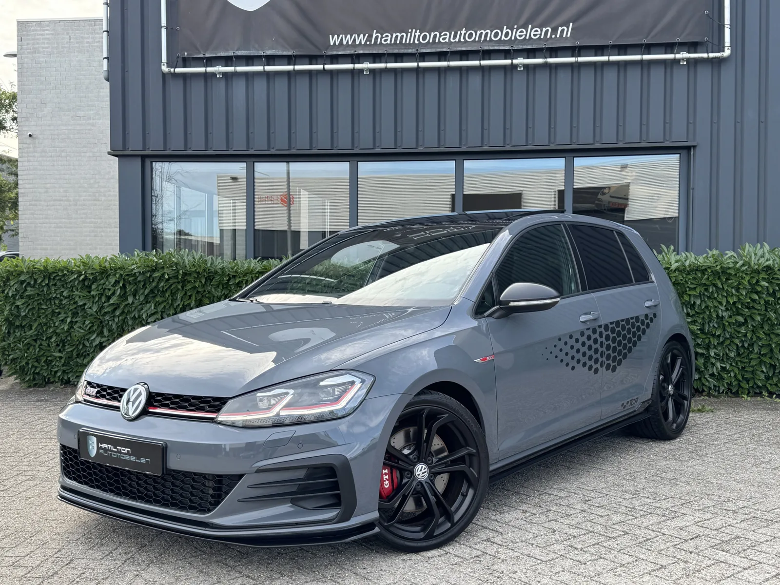 Volkswagen Golf (2019) — foto 1