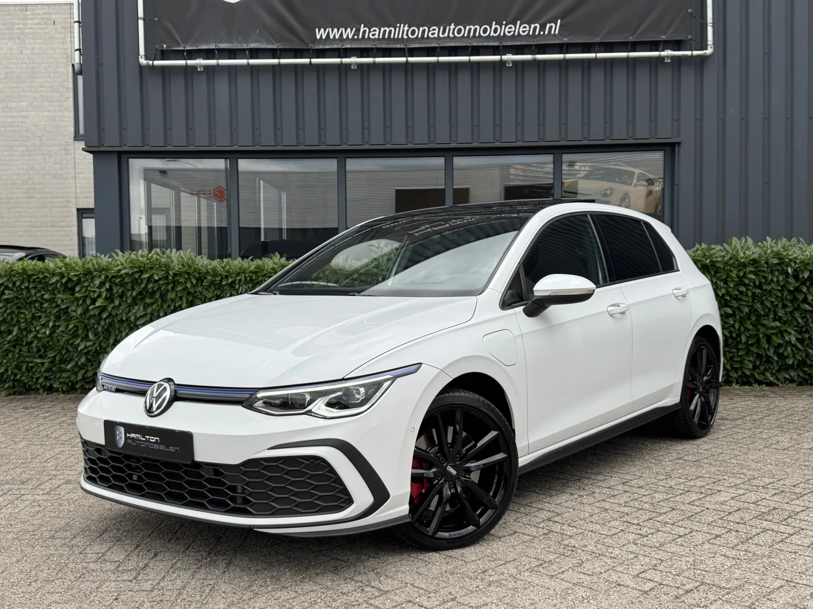 Volkswagen Golf (2020) — foto 1