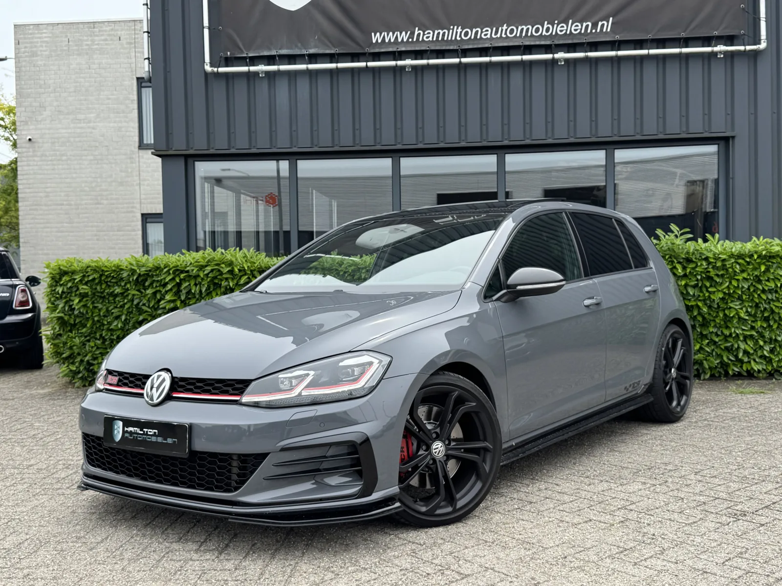 Volkswagen Golf (2019) — foto 1