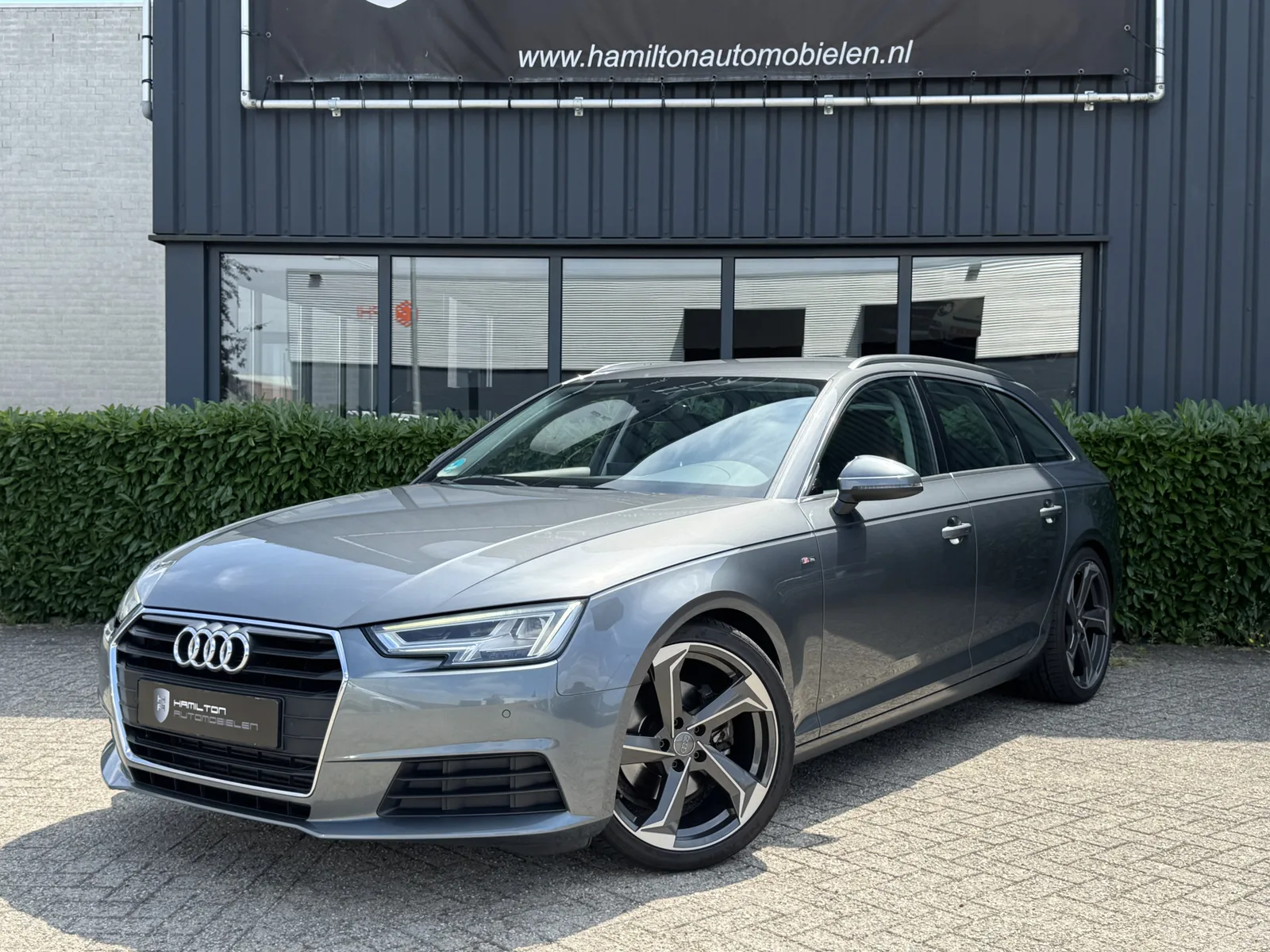Audi A4 (2016) — foto 1