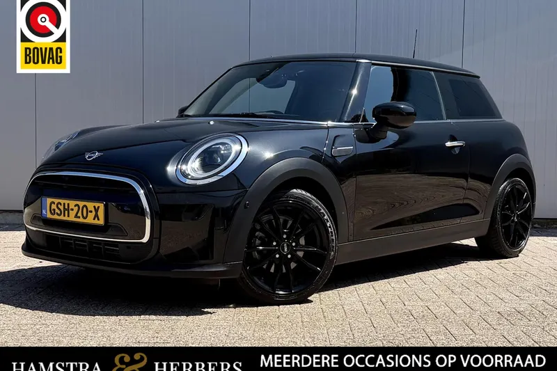 MINI Cooper (2023)