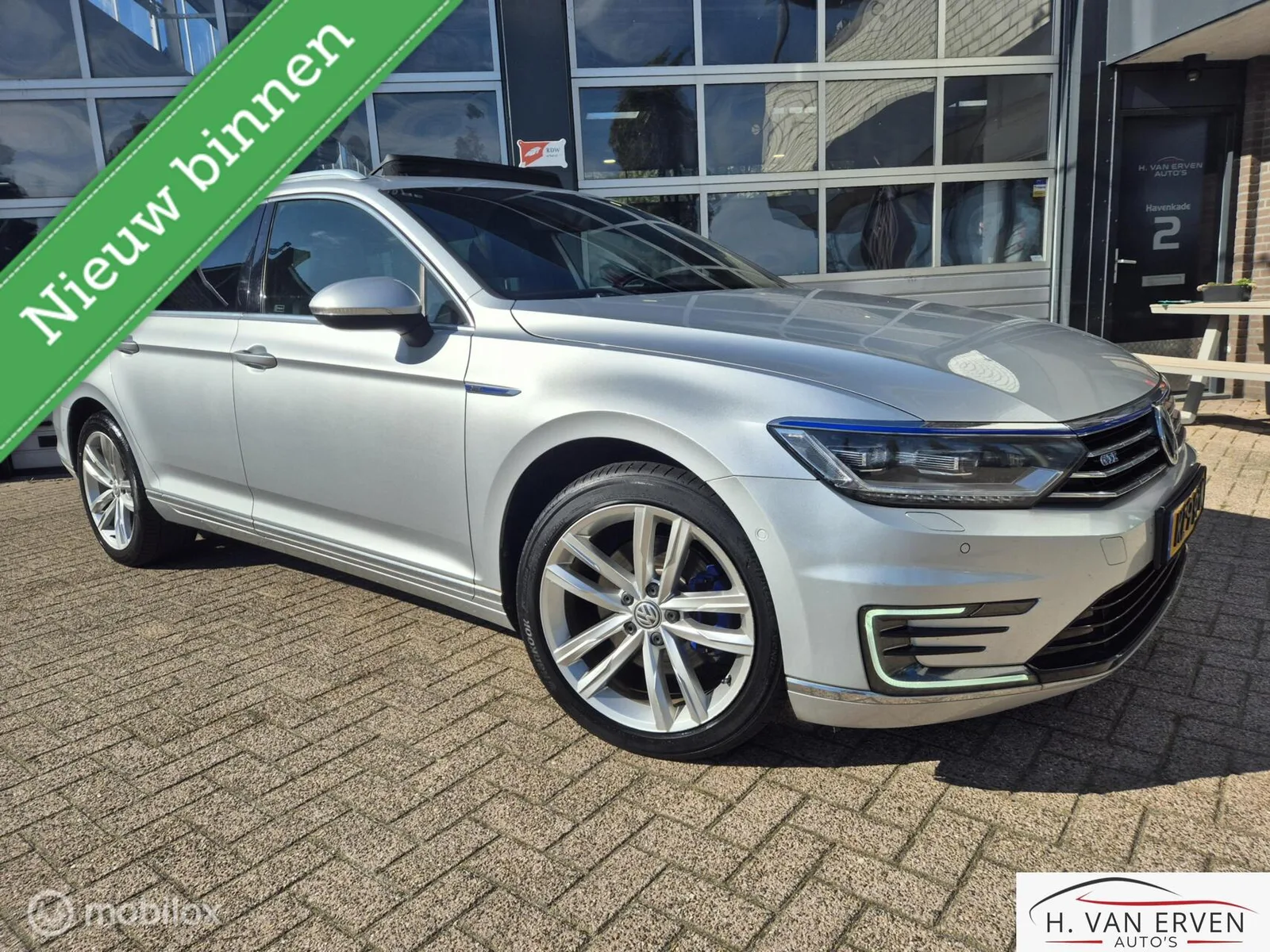 Volkswagen Passat (2016) — foto 1