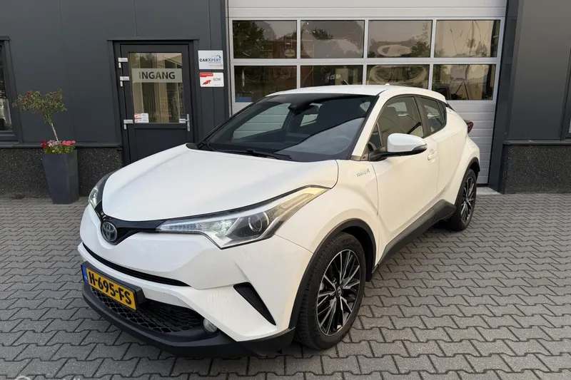 Toyota C-HR (2017)