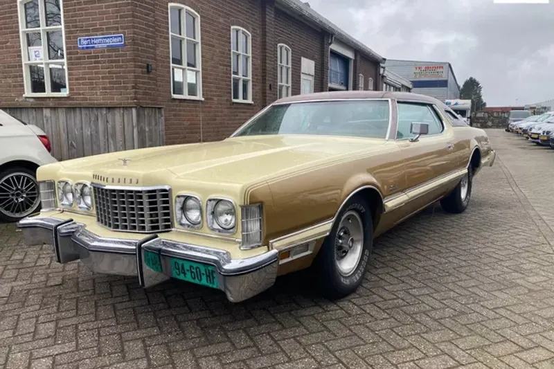 Ford Thunderbird (1976)