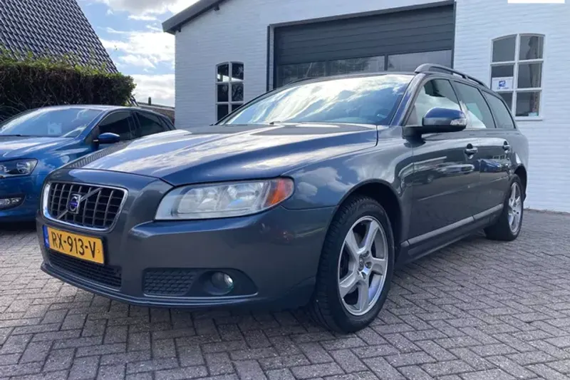 Volvo V70 (2008)