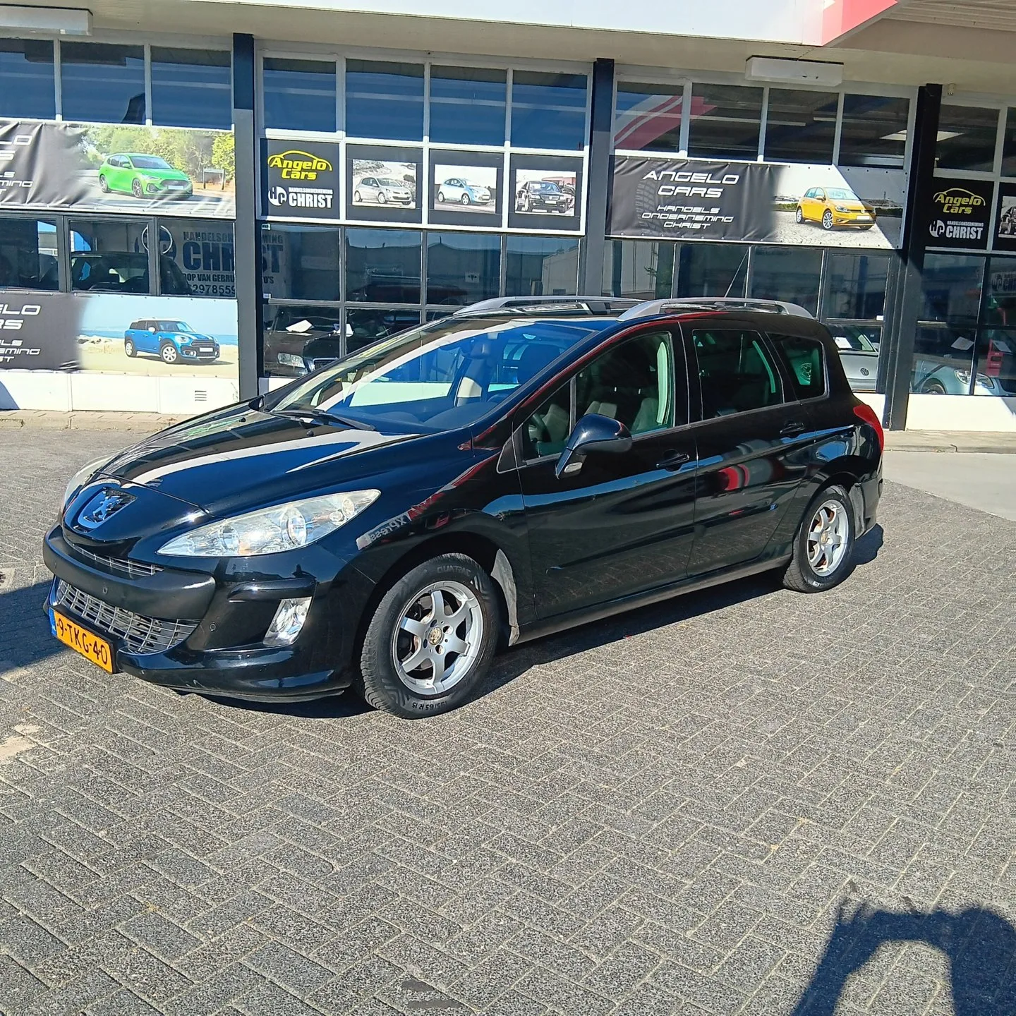 Peugeot 308 (2010) — foto 1