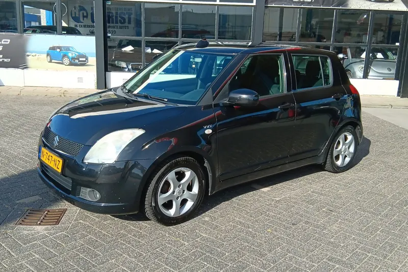 Suzuki Swift (2005)