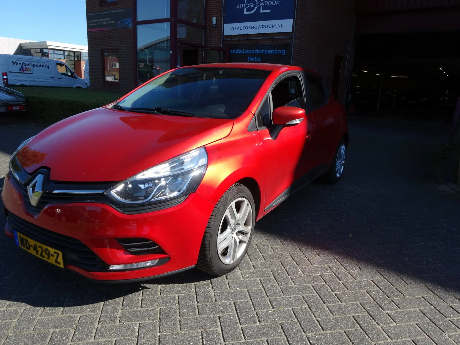 Renault Clio (2016) — foto 1