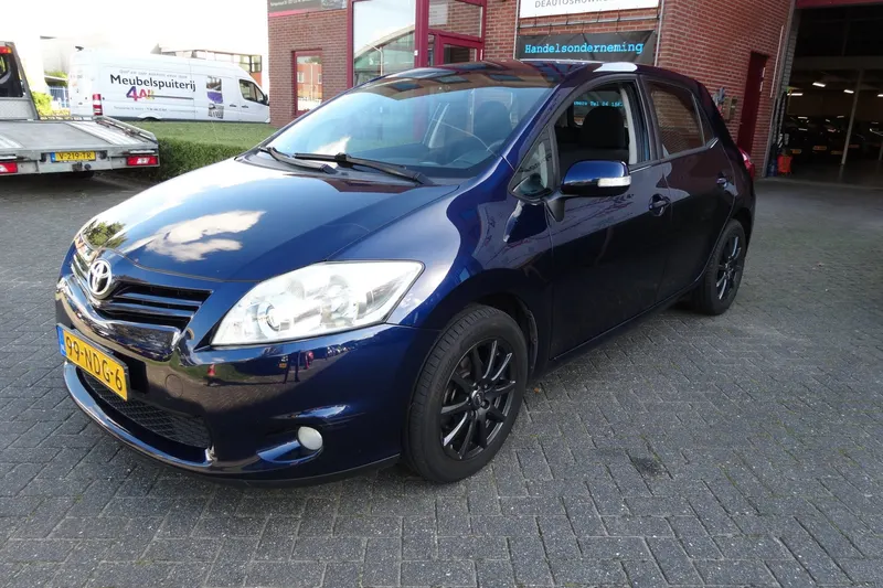 Toyota Auris (2010)