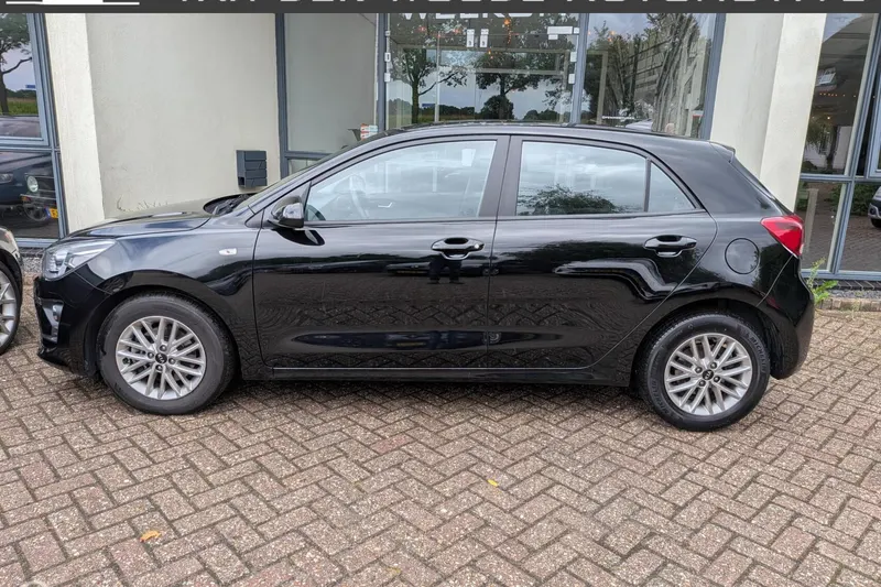 Kia Rio (2021)