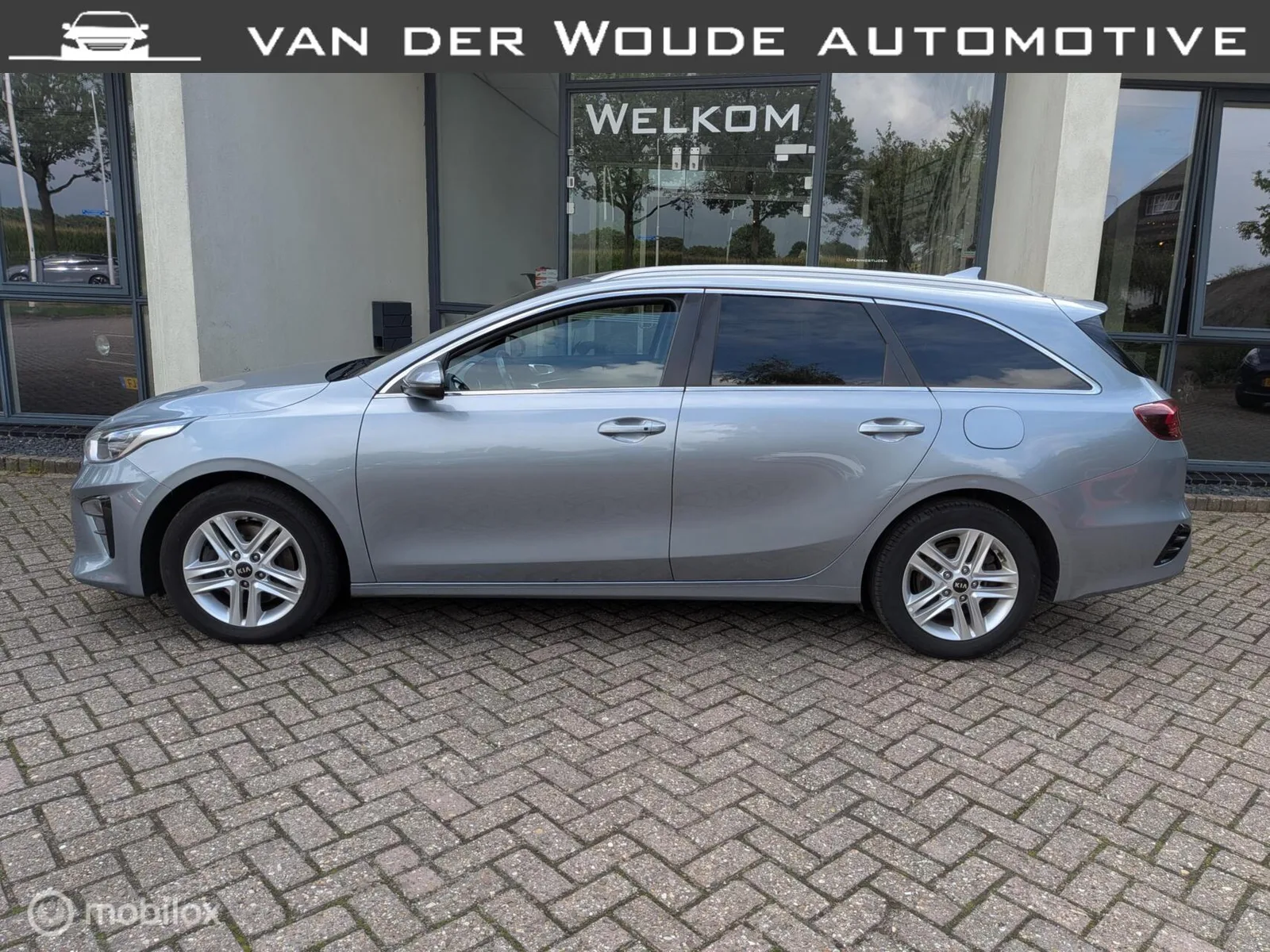 Kia Ceed Sportswagon (2021) — foto 1