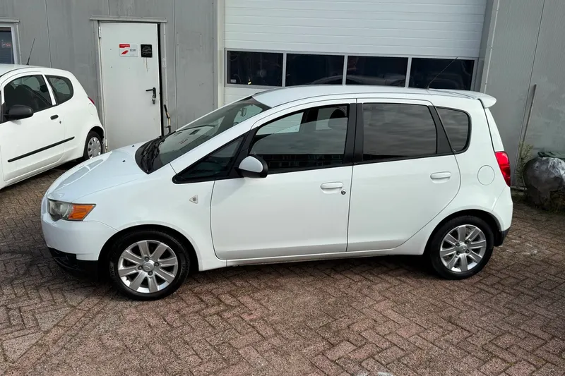 Mitsubishi Colt (2010)