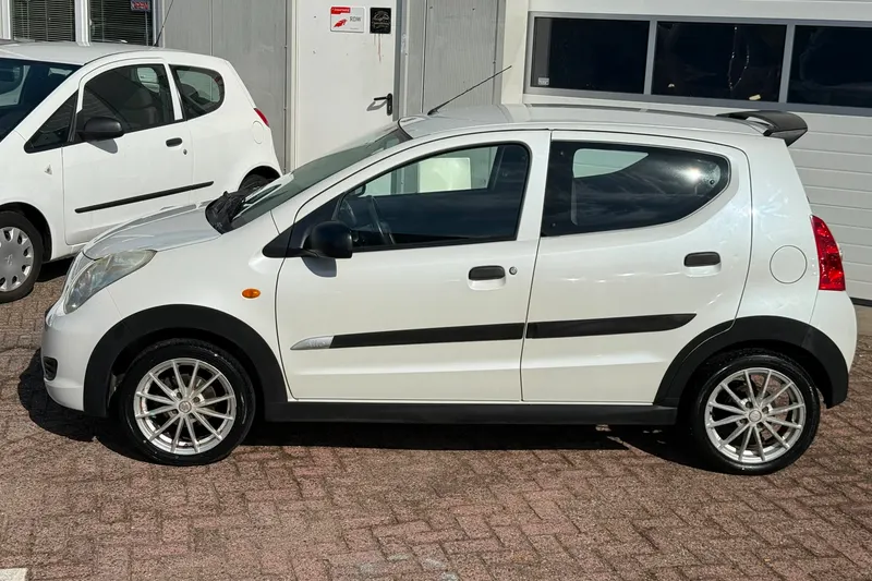 Suzuki Alto (2010)