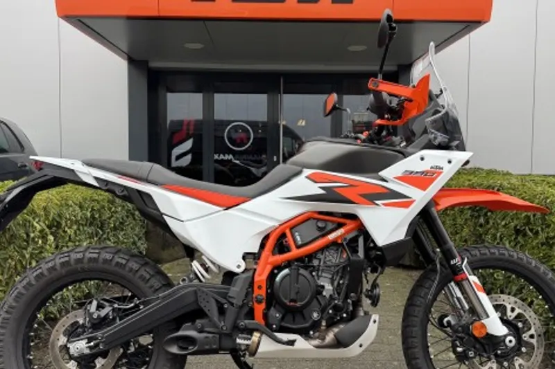 KTM Adventure (2025)