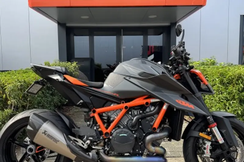 KTM 1290 Super Duke R (2021)