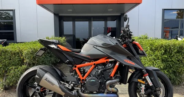 KTM 1290 Super Duke R (2021) — foto 1