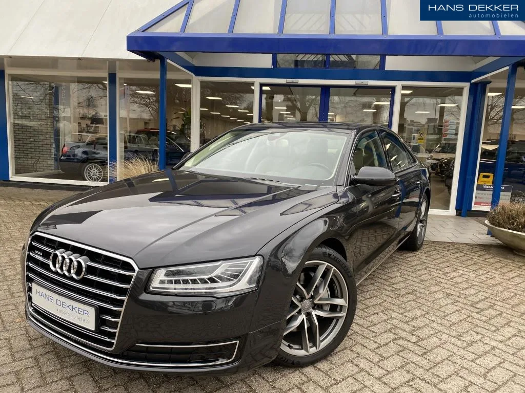 Audi A8 (2016) — foto 1