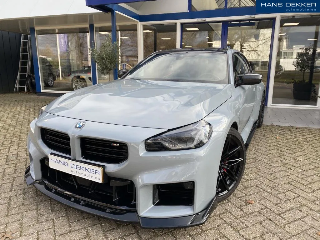 BMW M2 (2024) — foto 1