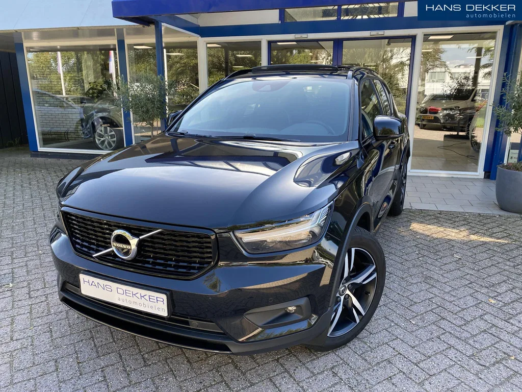Volvo XC40 (2020) — foto 1