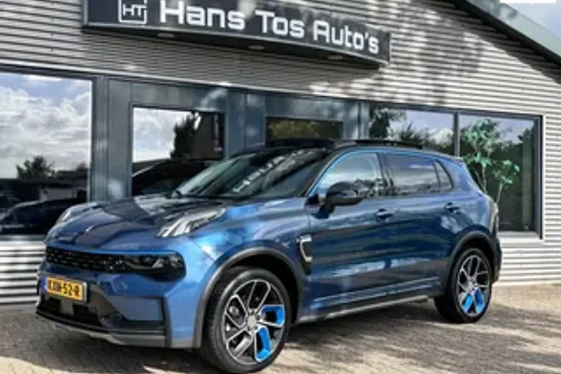 Lynk & Co 01 (2023)