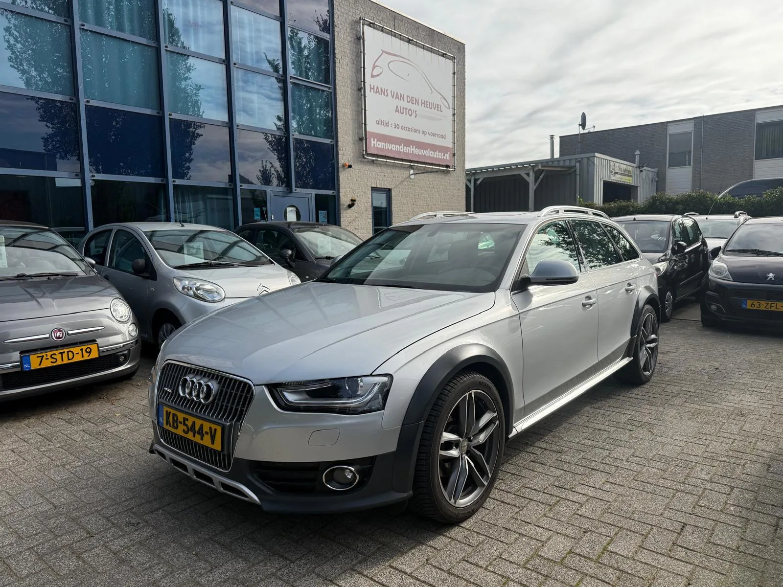 Audi A4 (2012) — foto 1