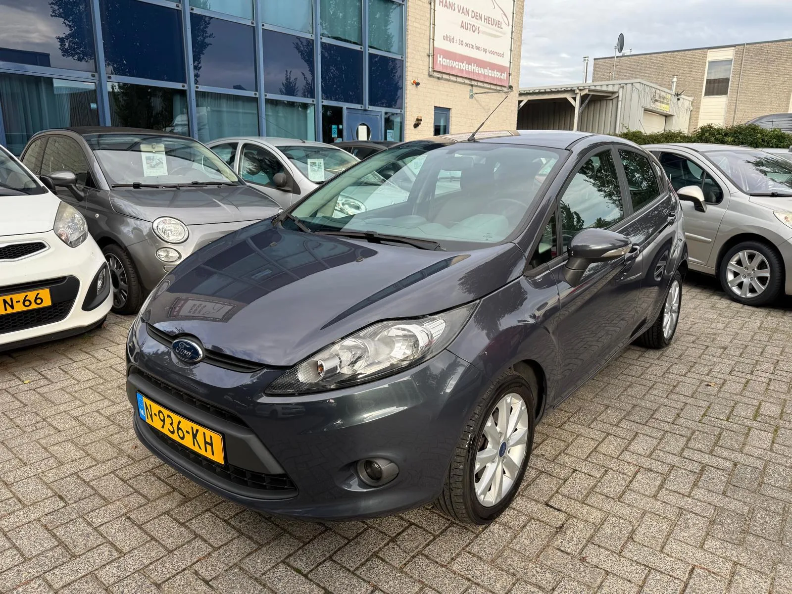 Ford Fiesta (2011) — foto 1