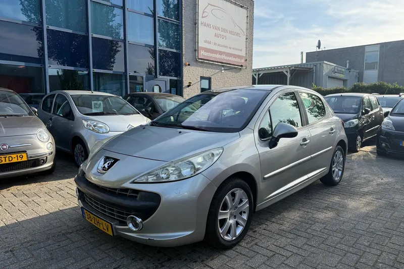 Peugeot 207 (2008)