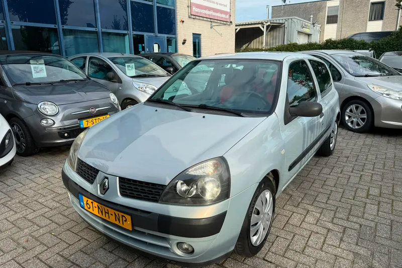 Renault Clio (2003)