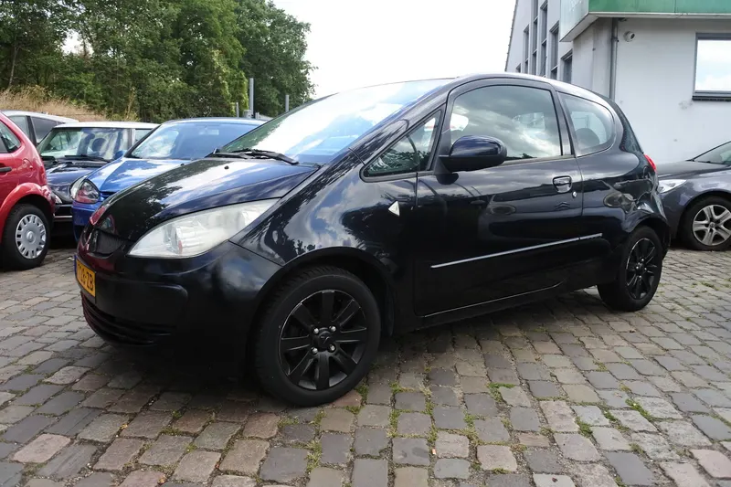 Mitsubishi Colt (2008)
