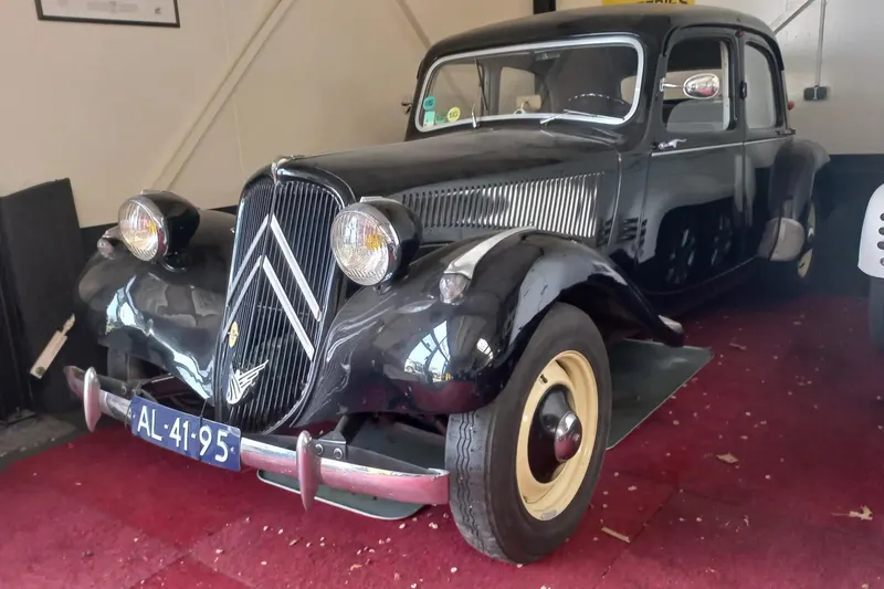 Citroën Traction Avant (1954)