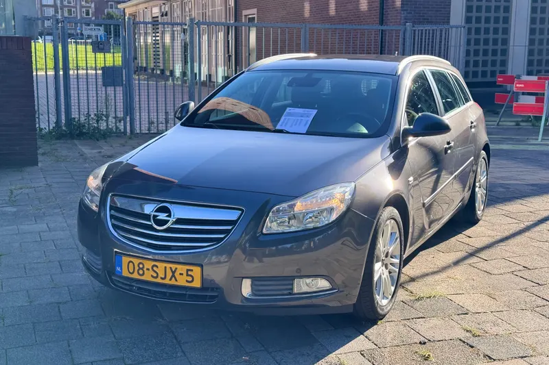 Opel Insignia (2011)
