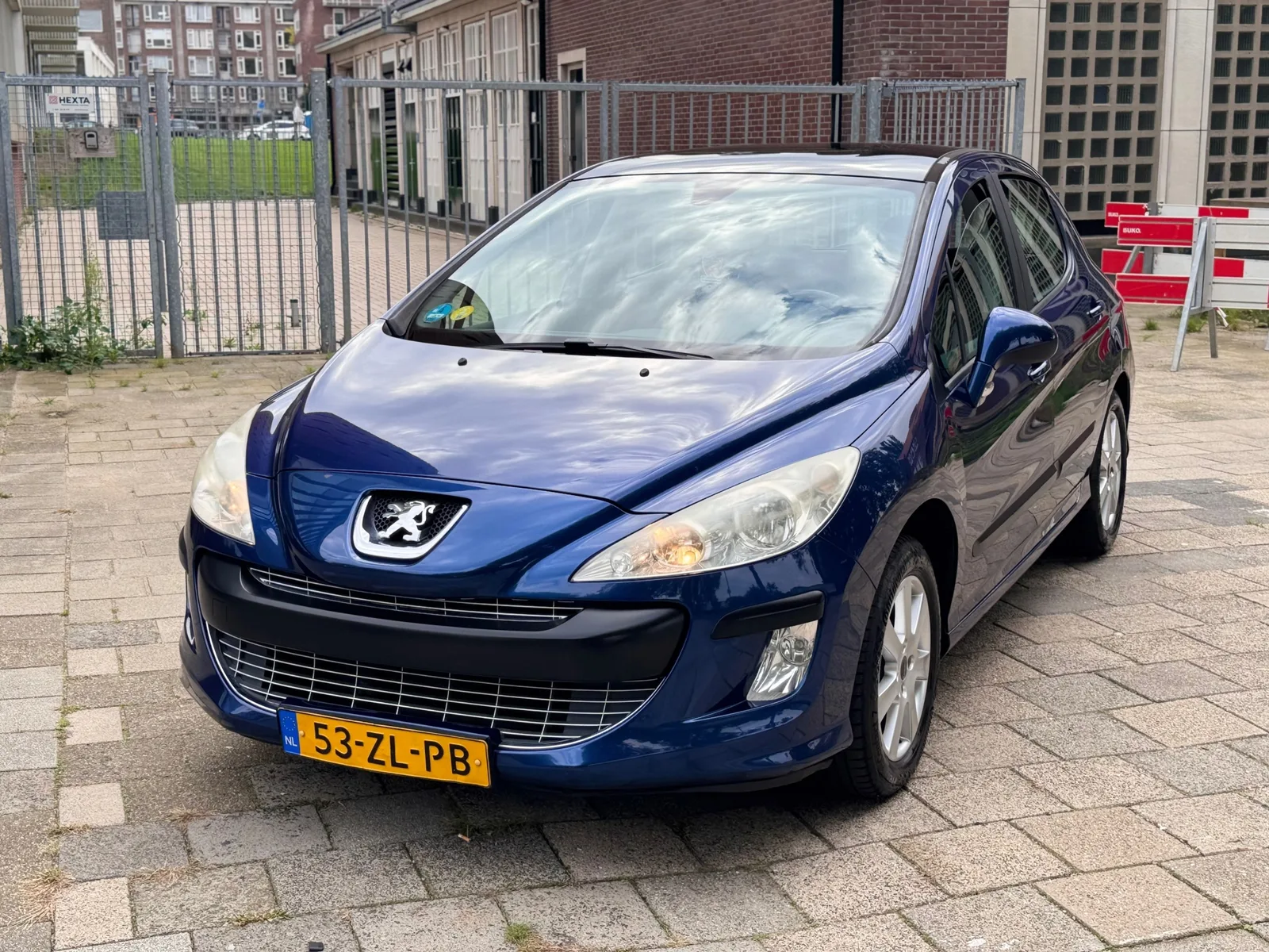 Peugeot 308 (2008) — foto 1