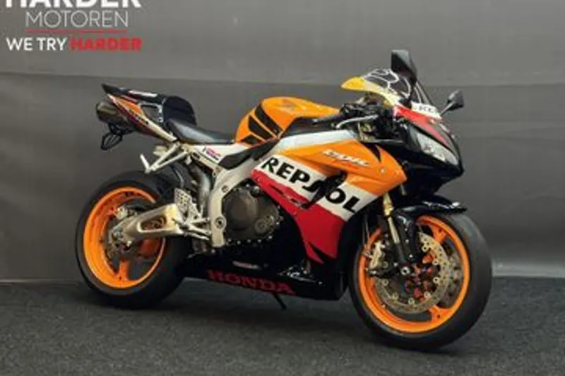 Honda CBR 1000 RR Fireblade (2007)