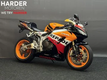 Honda CBR 1000 RR Fireblade (2007) — foto 1