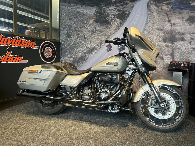 Harley-Davidson Cvo Street Glide (2023) — foto 1