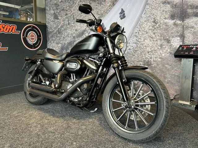 Harley-Davidson Sportster Iron 883 (2010) — foto 1