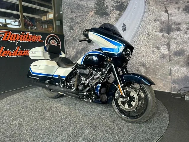 Harley-Davidson Street Glide Special (2021) — foto 1