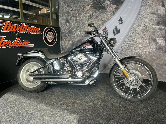 Harley-Davidson Softail Custom (2009) — foto 1