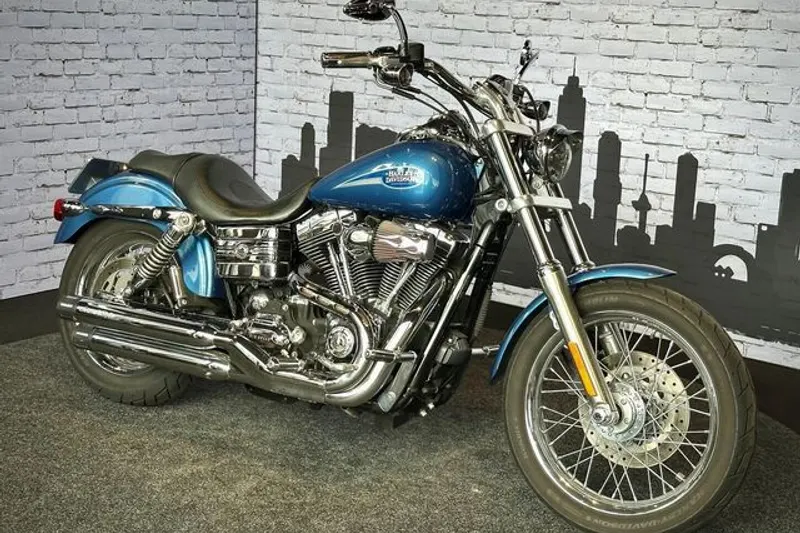 Harley-Davidson Dyna LOW Rider (2006)