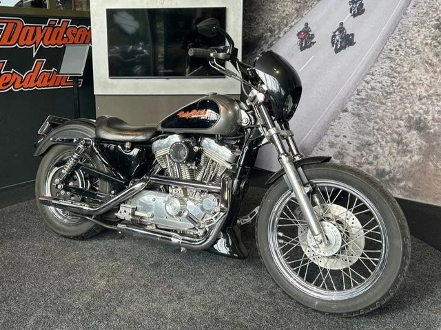 Harley-Davidson Sportster 883 Hugger (1996) — foto 1