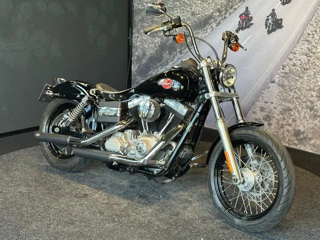 Harley-Davidson Street Bob (2009) — foto 1