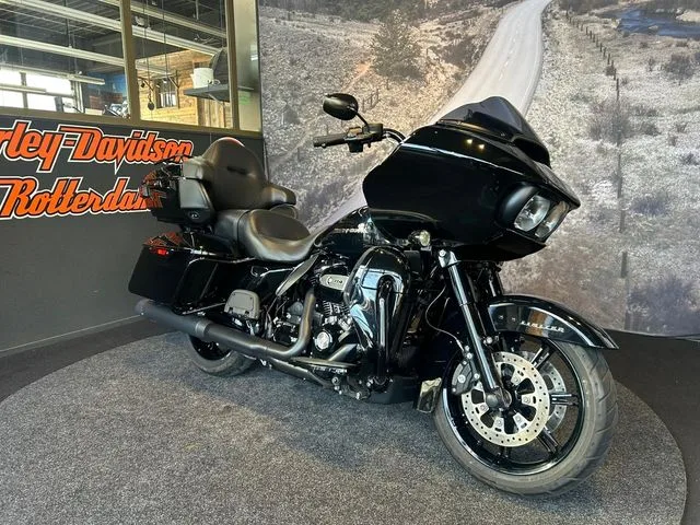 Harley-Davidson Road Glide Limited (2021) — foto 1