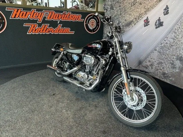 Harley-Davidson Sportster 1200 Custom (2006) — foto 1