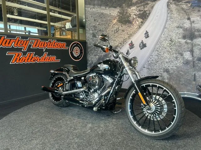 Harley-Davidson 103 BREAKOUT (2017) — foto 1